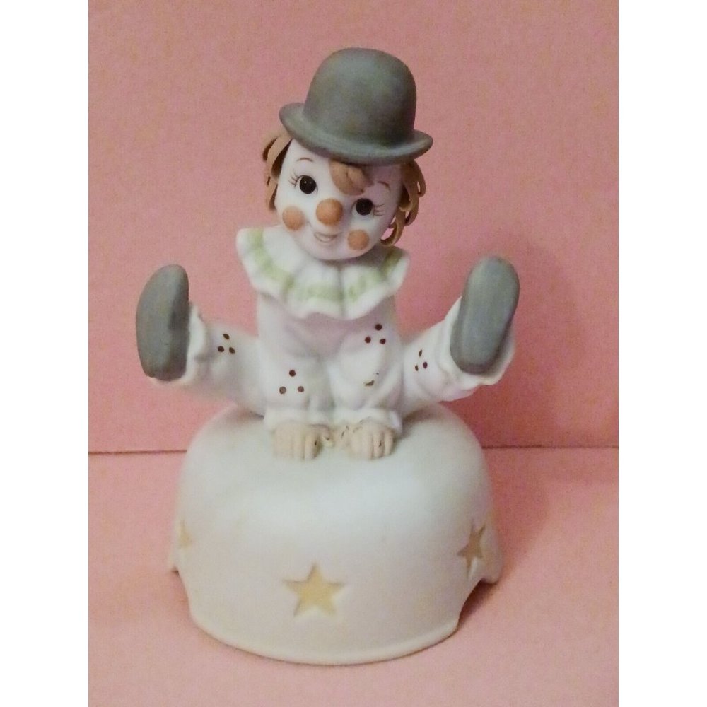 Roman Taiwan Music Box Clown  Vintage Ceramic "It's A Small World After All"
